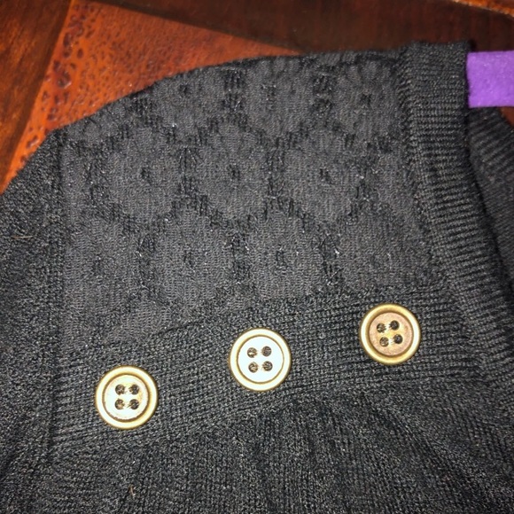 Black sweater - Picture 2 of 2